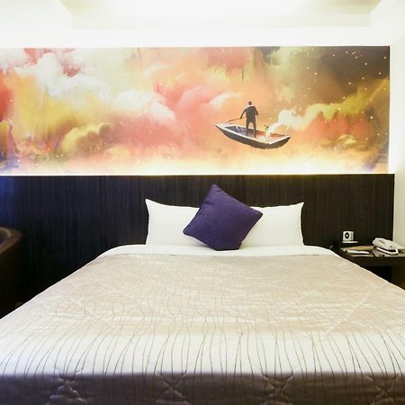 Carnival Motel Тайбэй Экстерьер фото