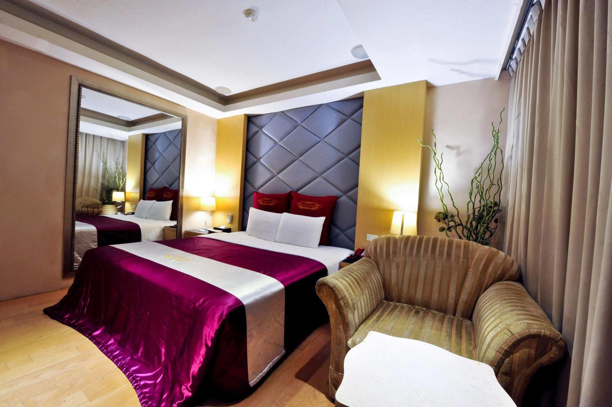 Carnival Motel Тайбэй Экстерьер фото