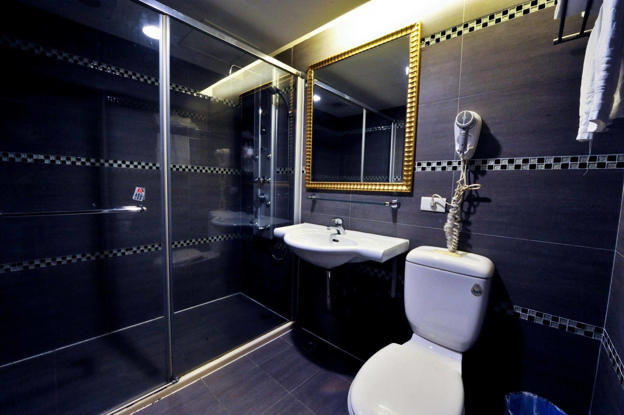 Carnival Motel Тайбэй Экстерьер фото