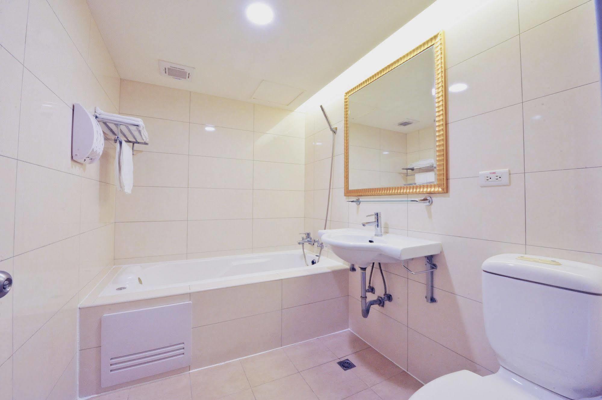 Carnival Motel Тайбэй Экстерьер фото
