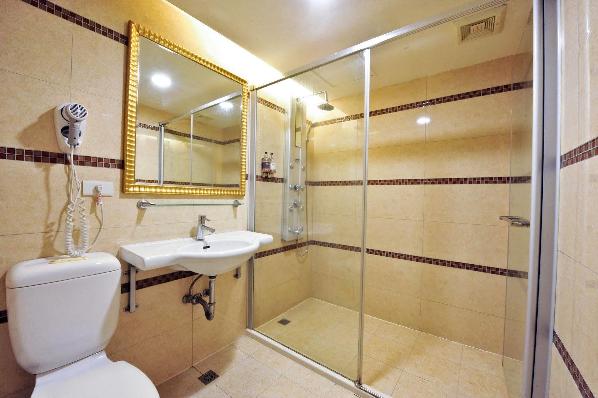 Carnival Motel Тайбэй Экстерьер фото